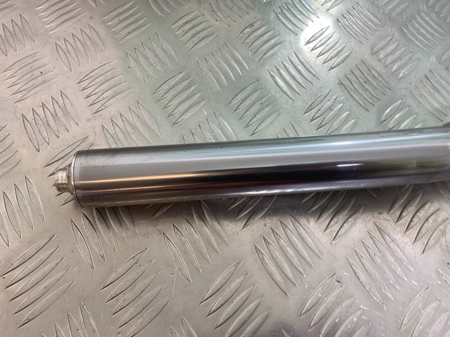 SUZUKI DL 650 V-STROM RIGHT FORK (BENT)  YEAR 2016 (STOCK 996)