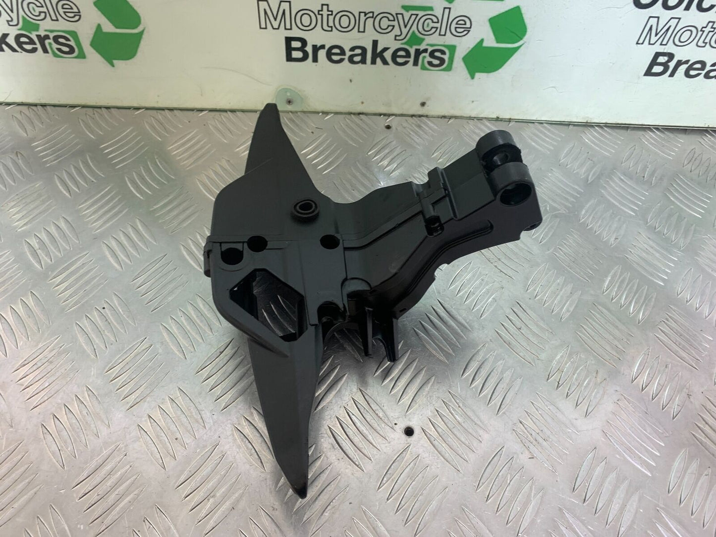 APRILIA RS4 125 FAIRING BRACKET YEAR 2011-2016 (STOCK 994)