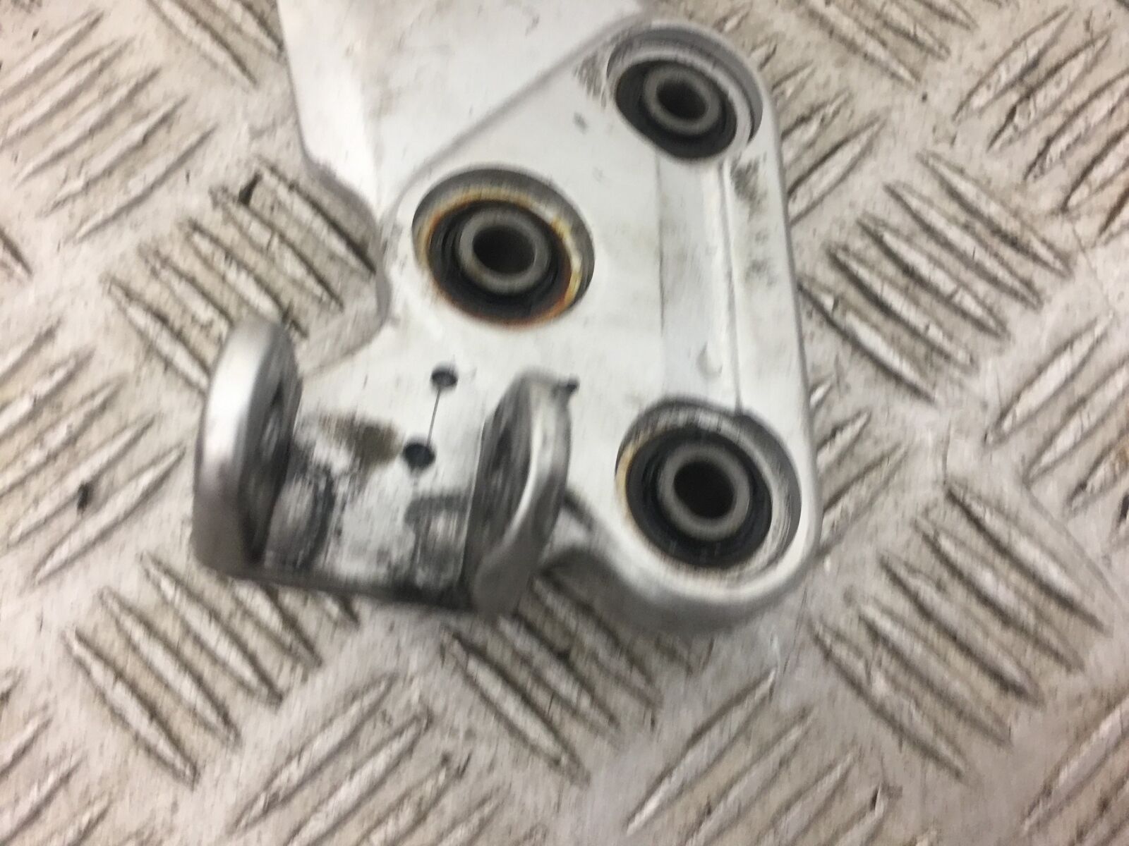 SUZUKI GSX1400 GSX 1400 FRONT RIGHT HANGER  YEAR 2003 (STOCK 381)