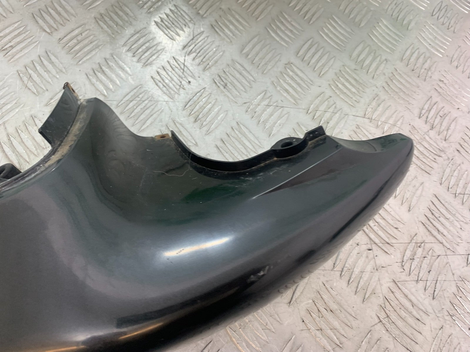 SUZUKI SV650 SV 650 mk1 RIGHT SEAT PANEL YEAR 1999-2002 (CMB1208)