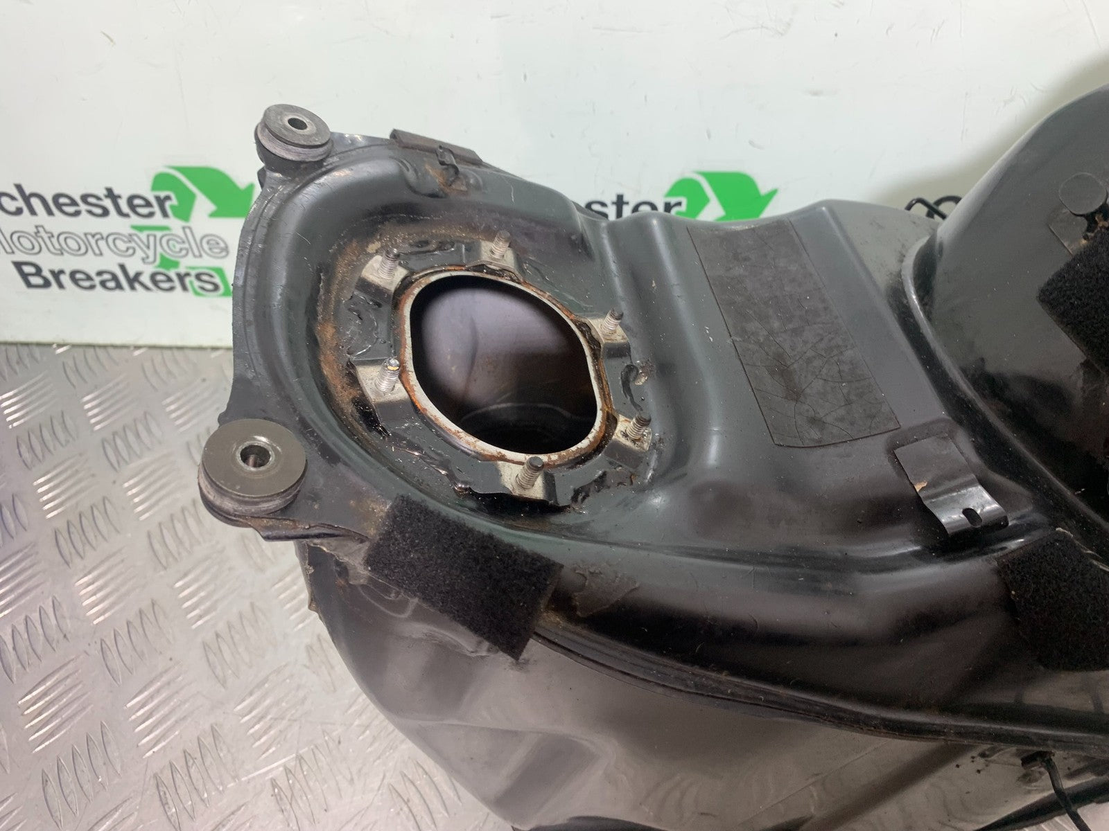 HONDA ST1100 PAN EUROPEAN PETROL TANK  YEAR 1993-2001 (CMB1195)
