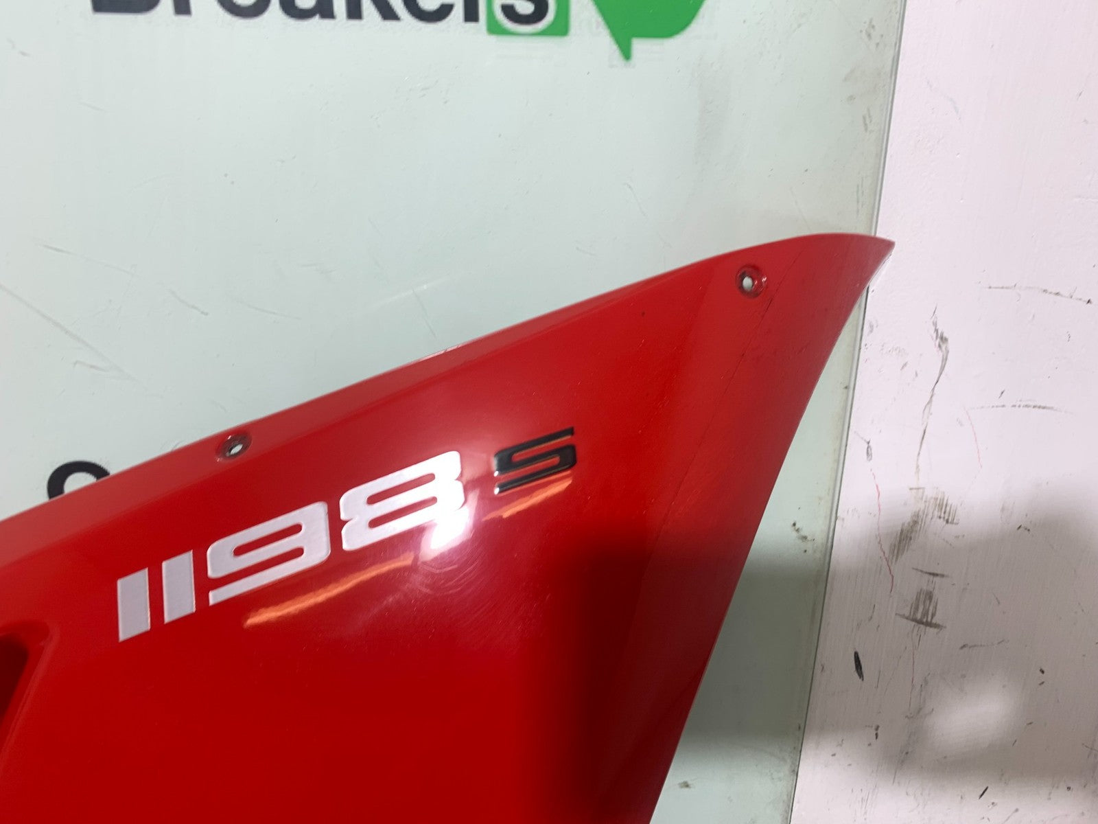 DUCATI 1198 S RIGHT FAIRING PANEL YEAR 2009-2011 (CMB1219)
