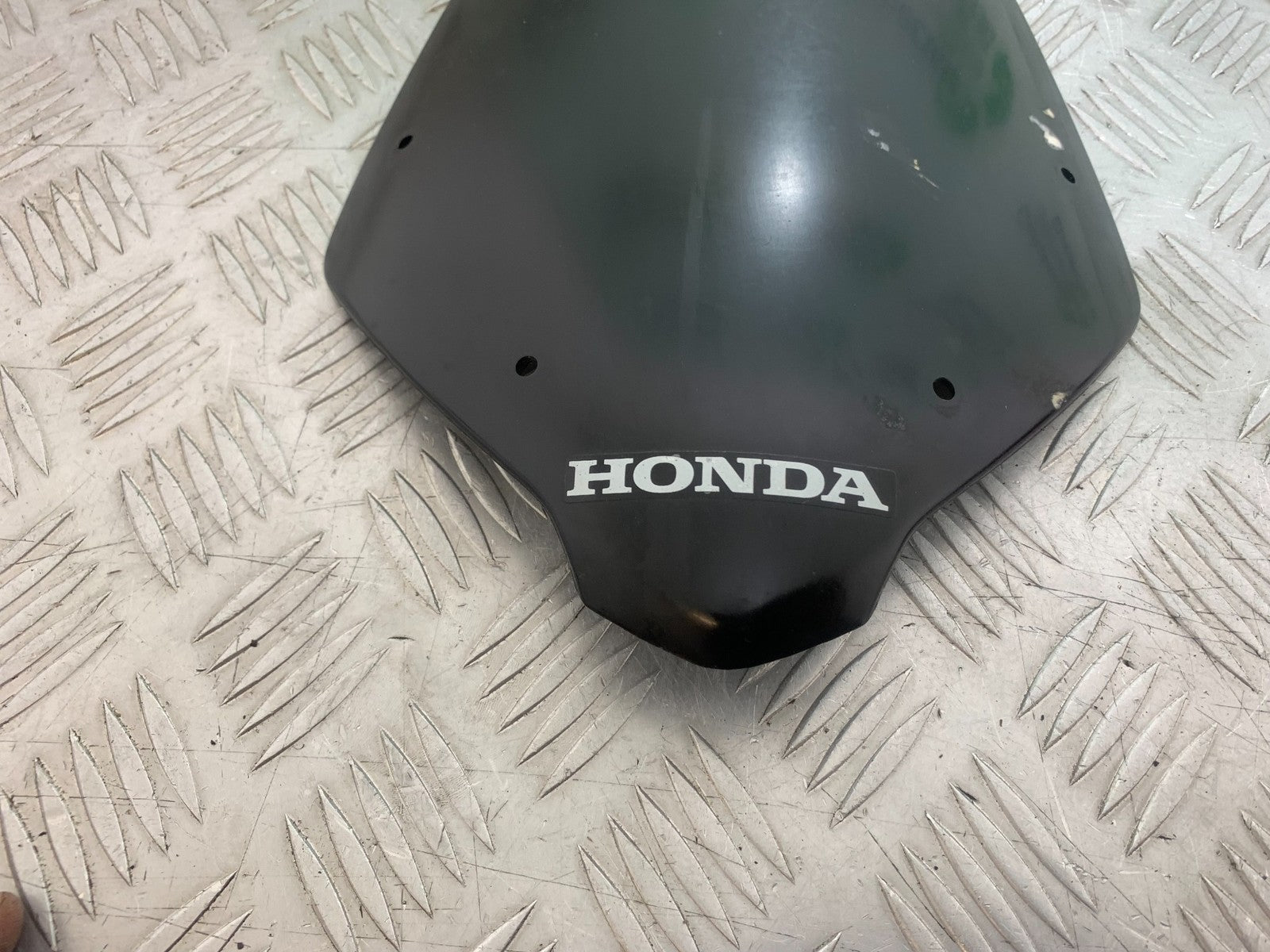 HONDA CBF125 CBF 125 SCREEN  YEAR 2009-14 (CMB1182)