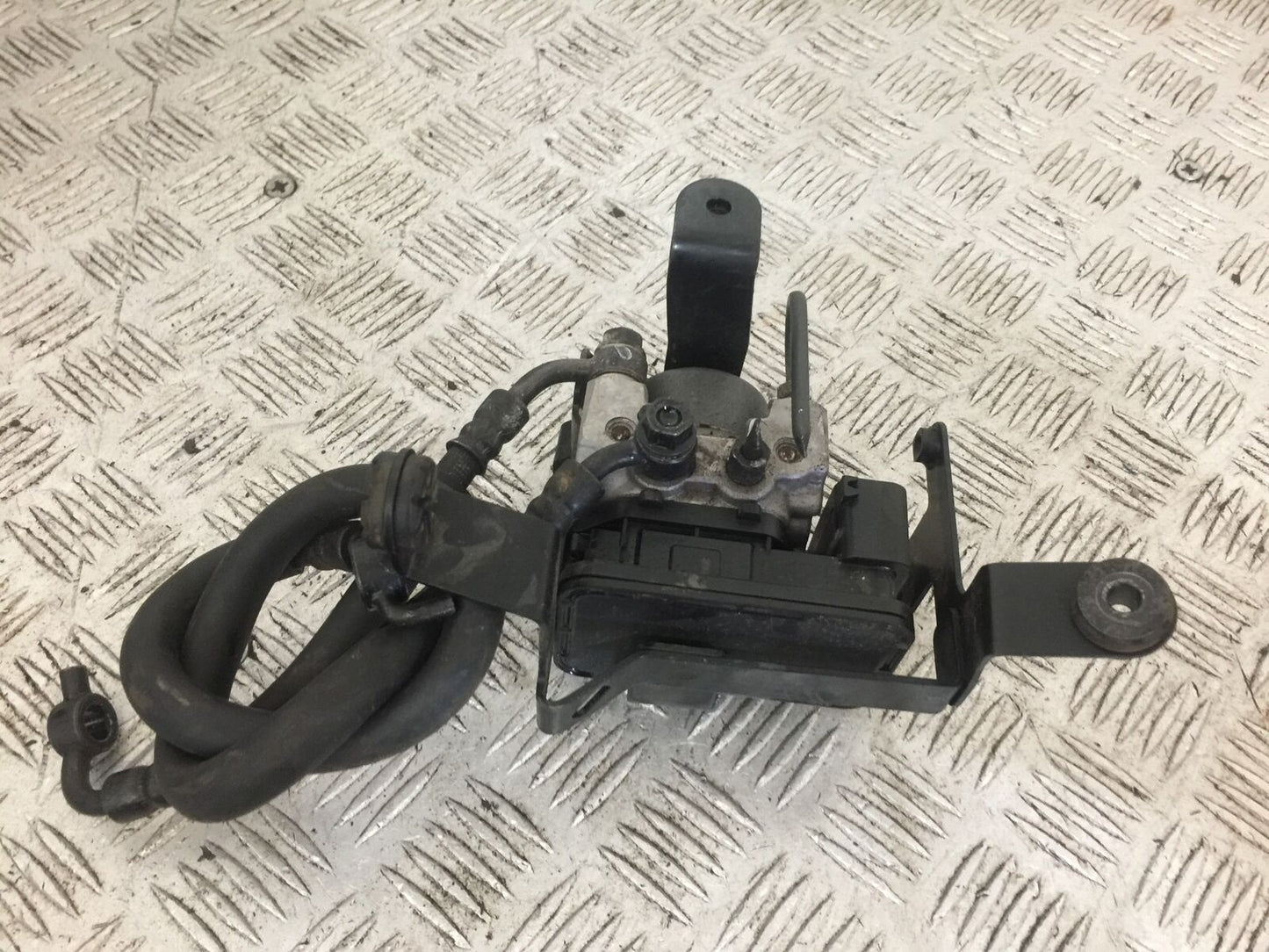 HONDA CBR500R CBR 500 R ABS PUMP  2016-18  (STOCK 742)