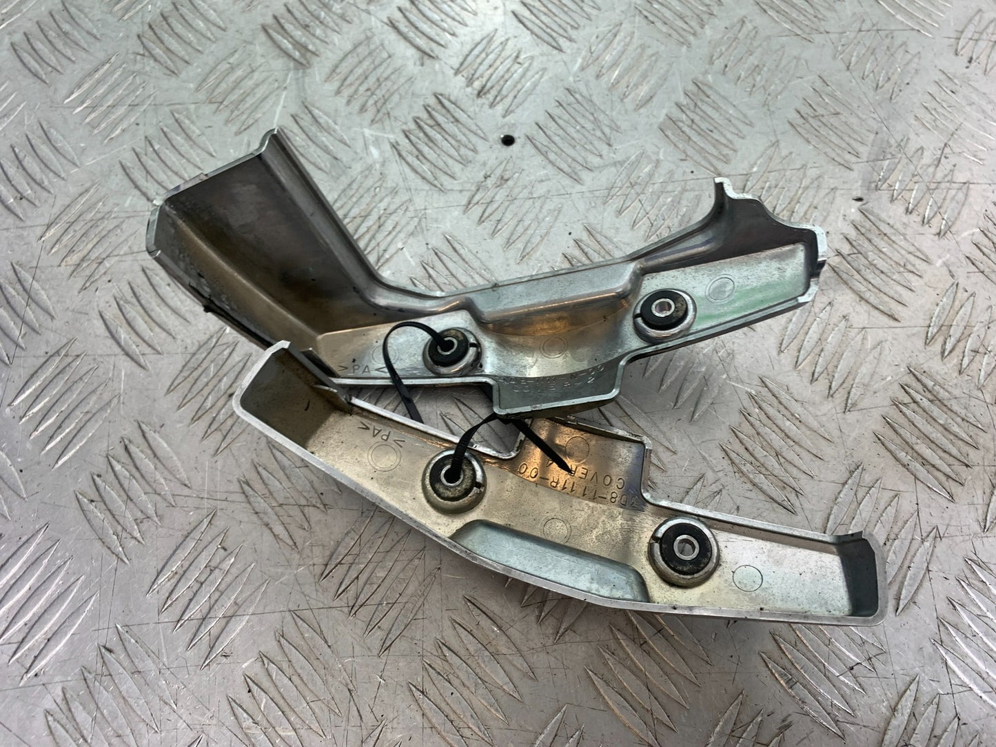 YAMAHA XVS 1300 MIDNIGHT STAR REAR HEAD COVERS  YEAR 2007-16 (CMB1200)
