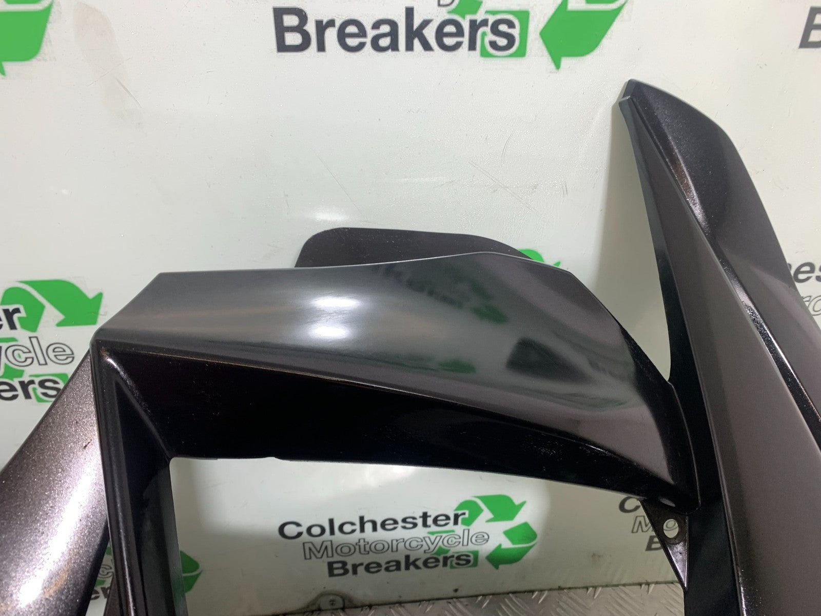 KAWASAKI Z1000 SX RIGHT FAIRING PANEL  YEAR 2014-16 (CMB1264)