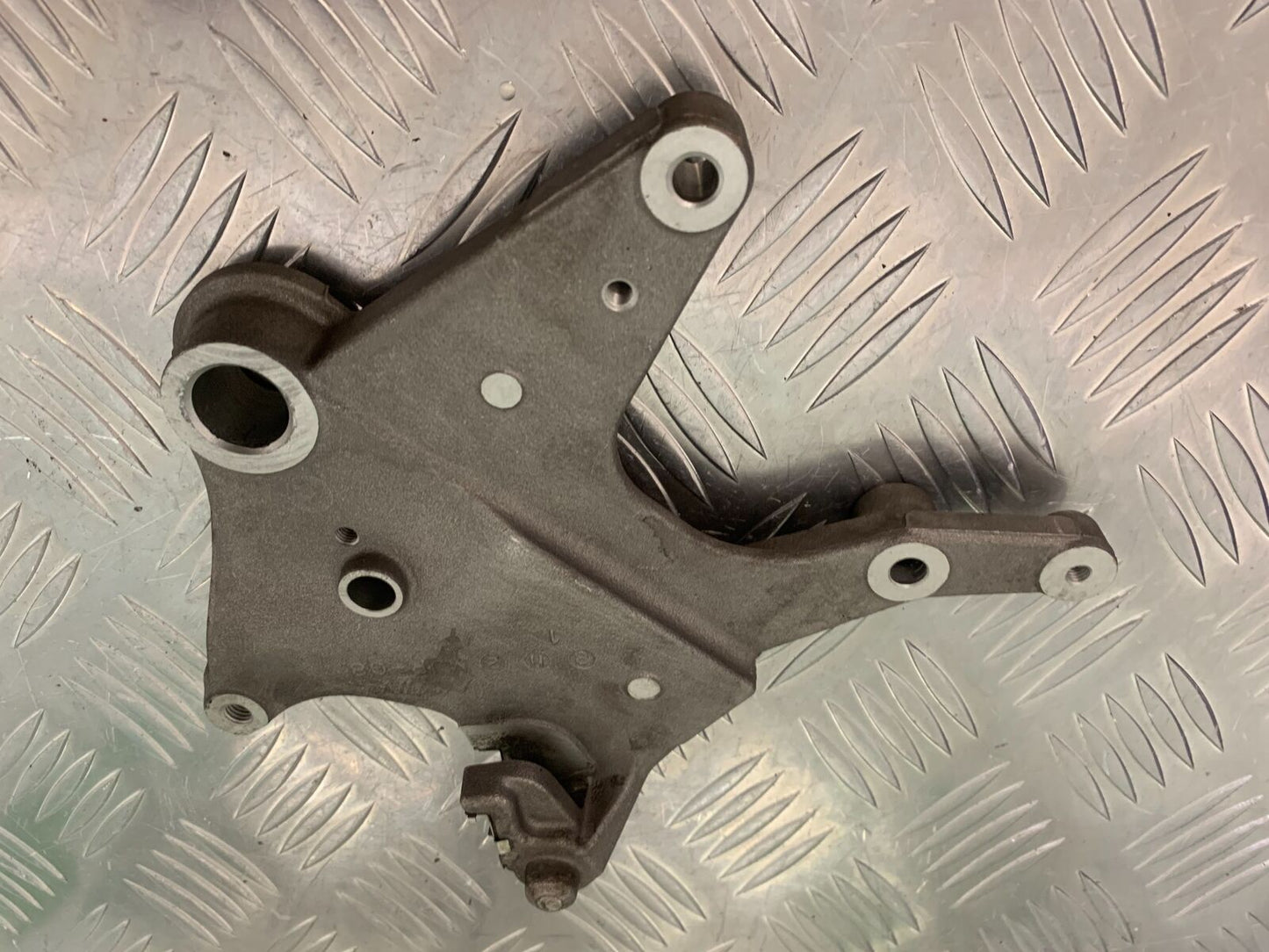 HONDA CRF1000 (DCT) AFRICA TWIN REAR CALIPER BRACKET   YEAR 2019 (STOCK 962)