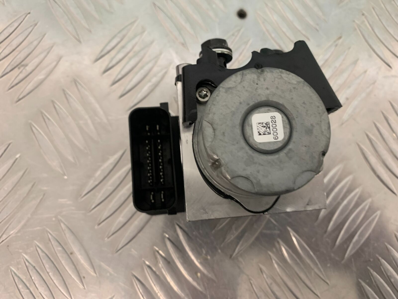 TRIUMPH 765 STREET TRIPLE RS ABS PUMP  YEAR 2018-2021 (STOCK 968)