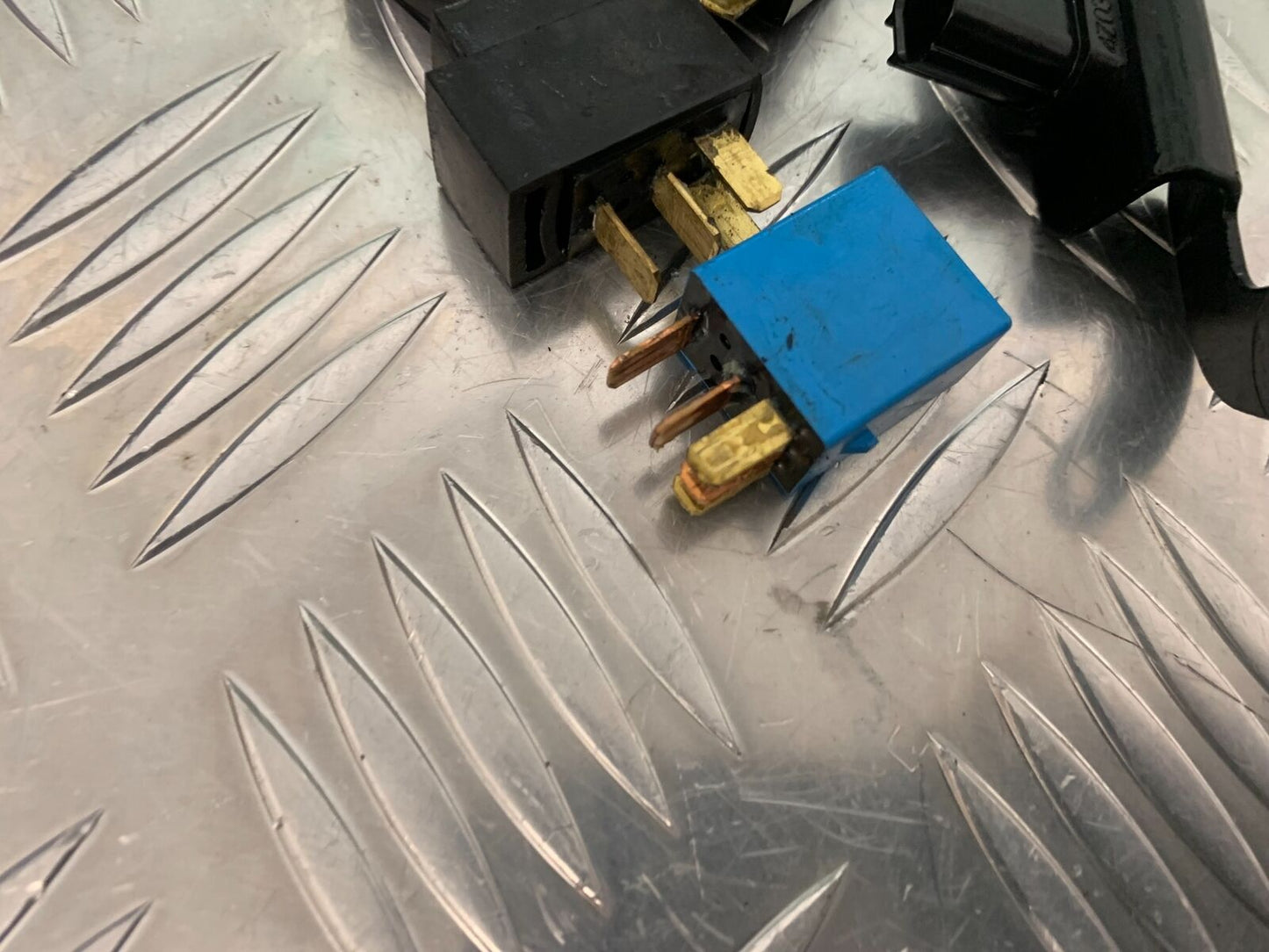 TRIUMPH TIGER 800 XCX RELAYS   YEAR 2015-2017  (STOCK 966)