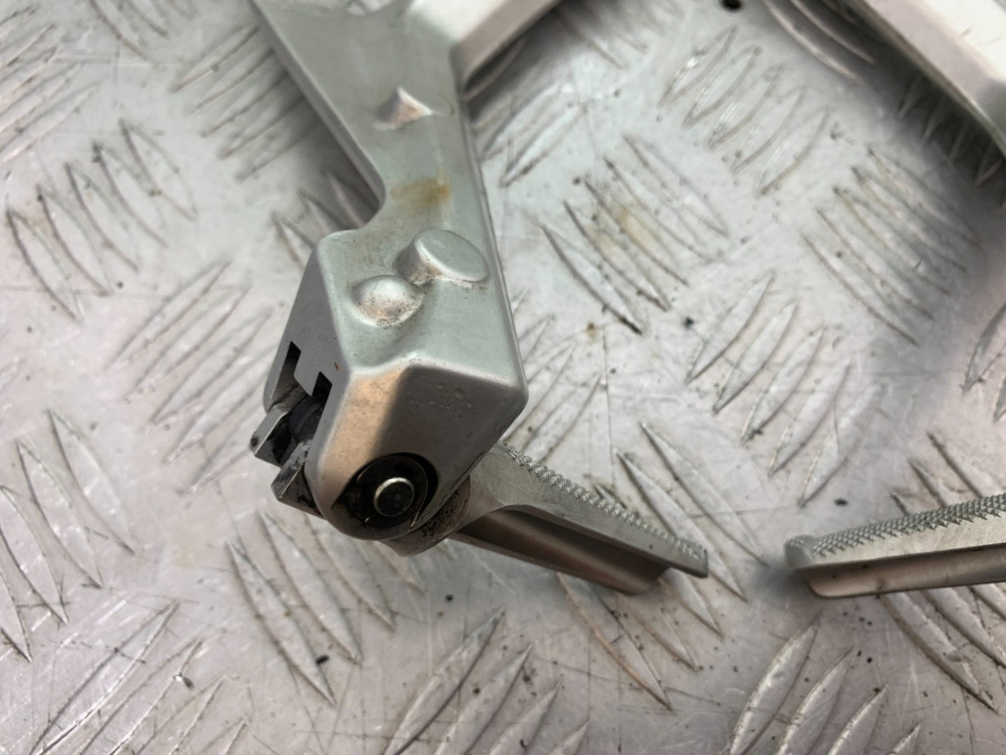 DUCATI 1299 PANIGALE REAR HANGERS AND PEGS   YEAR 2016 (CMB 1187)