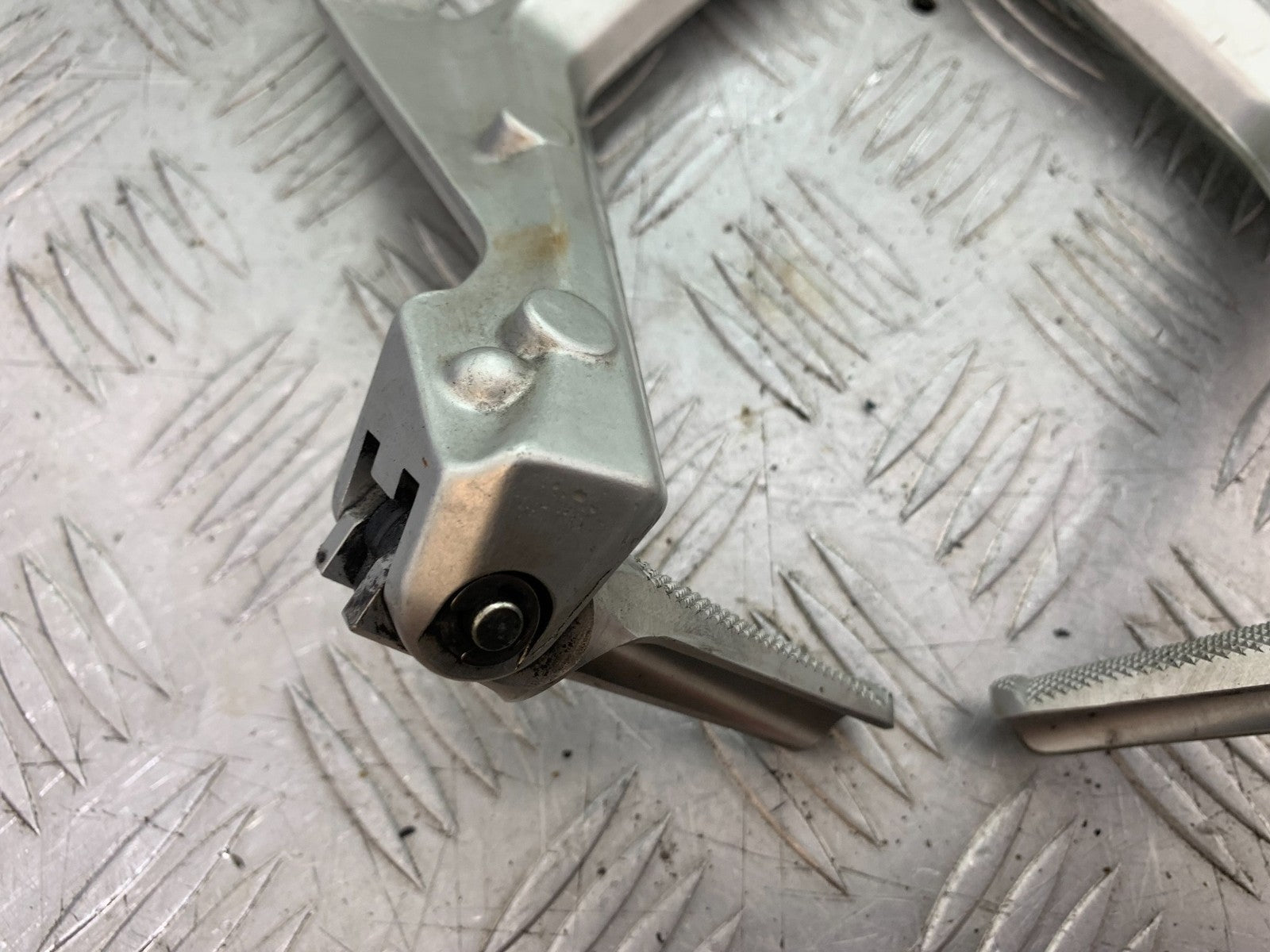 DUCATI 1299 PANIGALE REAR HANGERS AND PEGS   YEAR 2016 (CMB 1187)