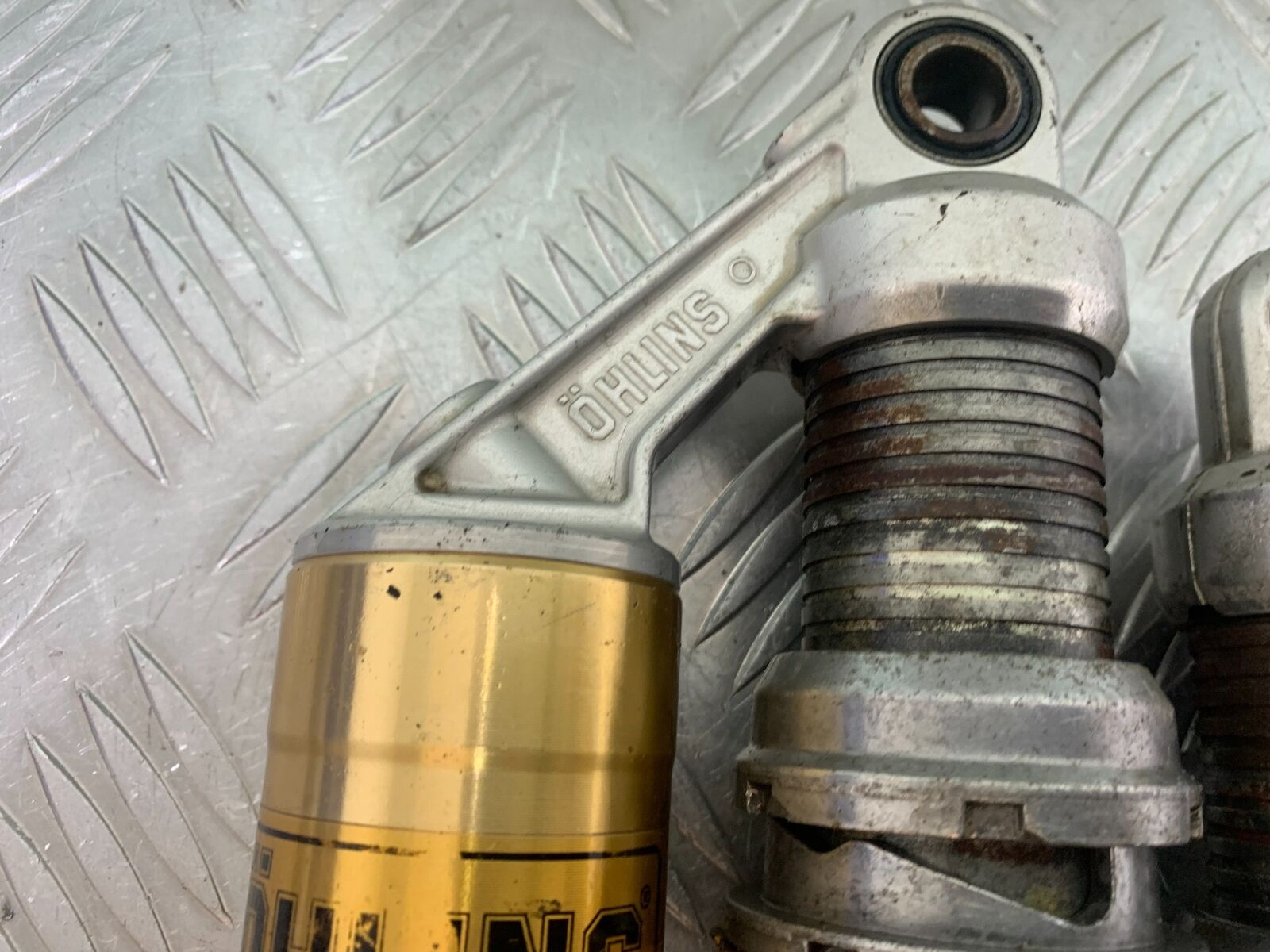 YAMAHA XJR1300 XJR 1300 OHLINS REAR SHOCKS  YEAR 1999-2003 (CMB1055)