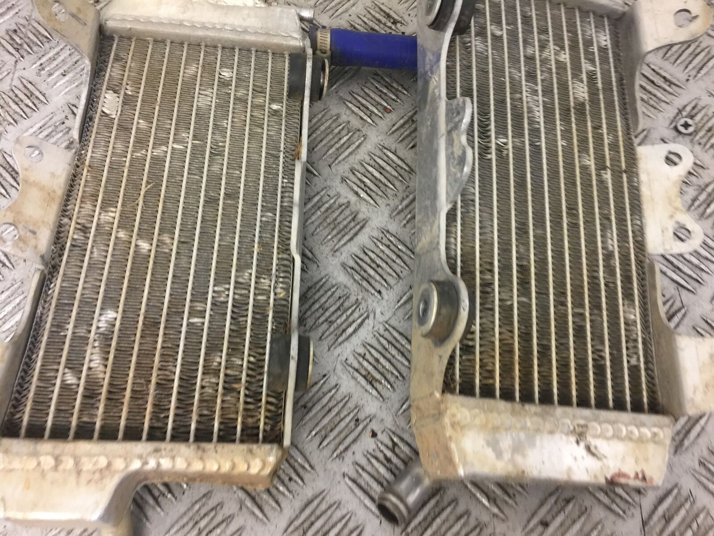 YAMAHA YZF450 YFZ 450 LEFT AND RIGHT RADIATORS  YEAR 2003-05 (STOCK 588)