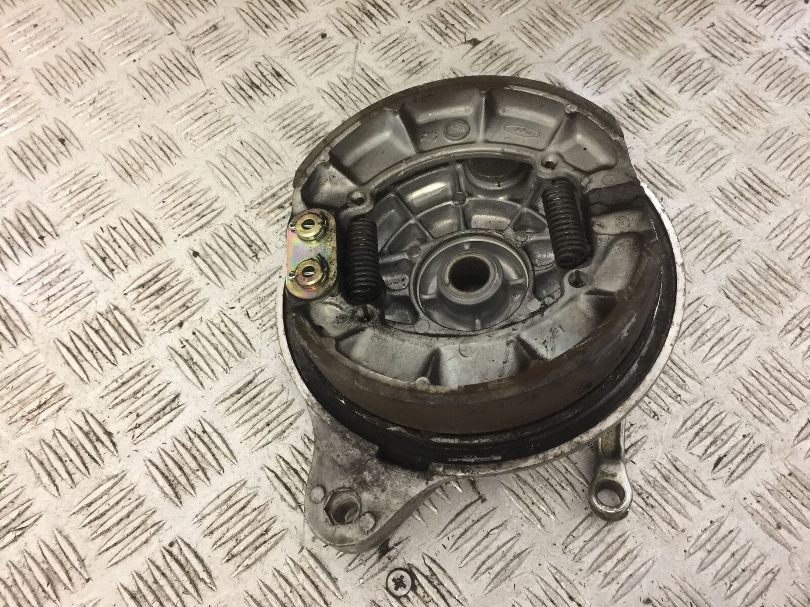 HONDA VT750 VT 750 SHADOW REAR BRAKE HUB  YEAR 1998-99 (STOCK 685)