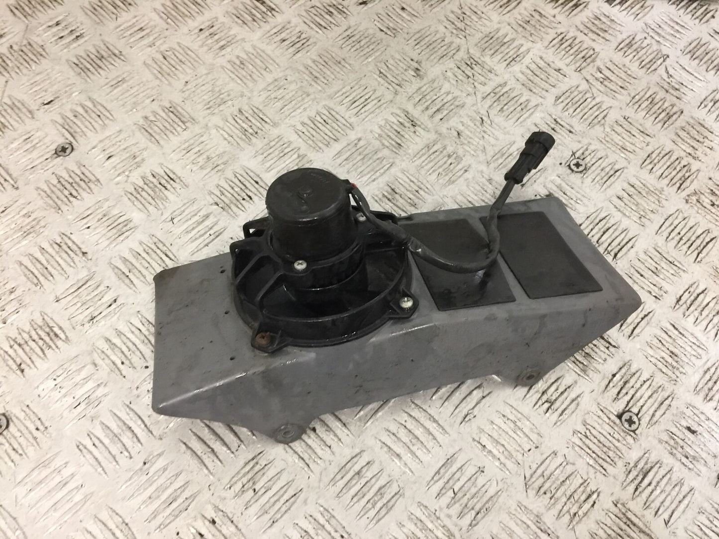 HUSQVARNA TE 610 E RADIATOR FAN  YEAR 2001 (STOCK 803)
