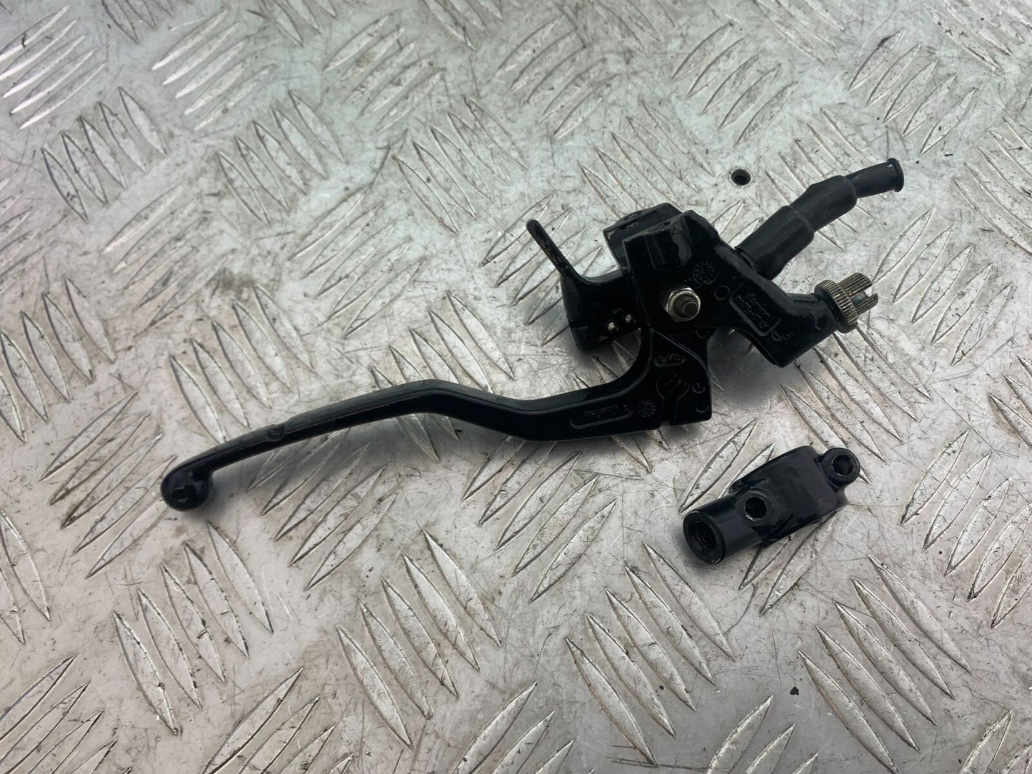YAMAHA XT125 X XT 125 X CLUTCH LEVER   2005-2011 (CMB1097)