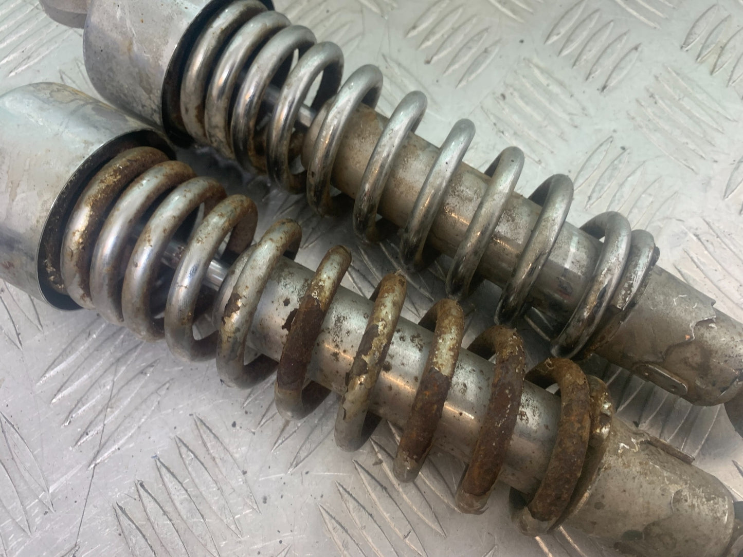 PIONEER XF250 REAR SHOCKS  YEAR 2009 (CMB1143)