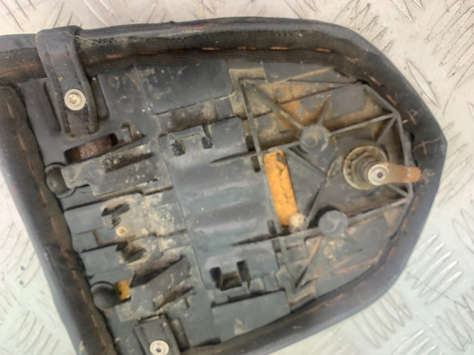 RIEJU 125 RS2 REAR SEAT  YEAR 2007 (CMB1142)