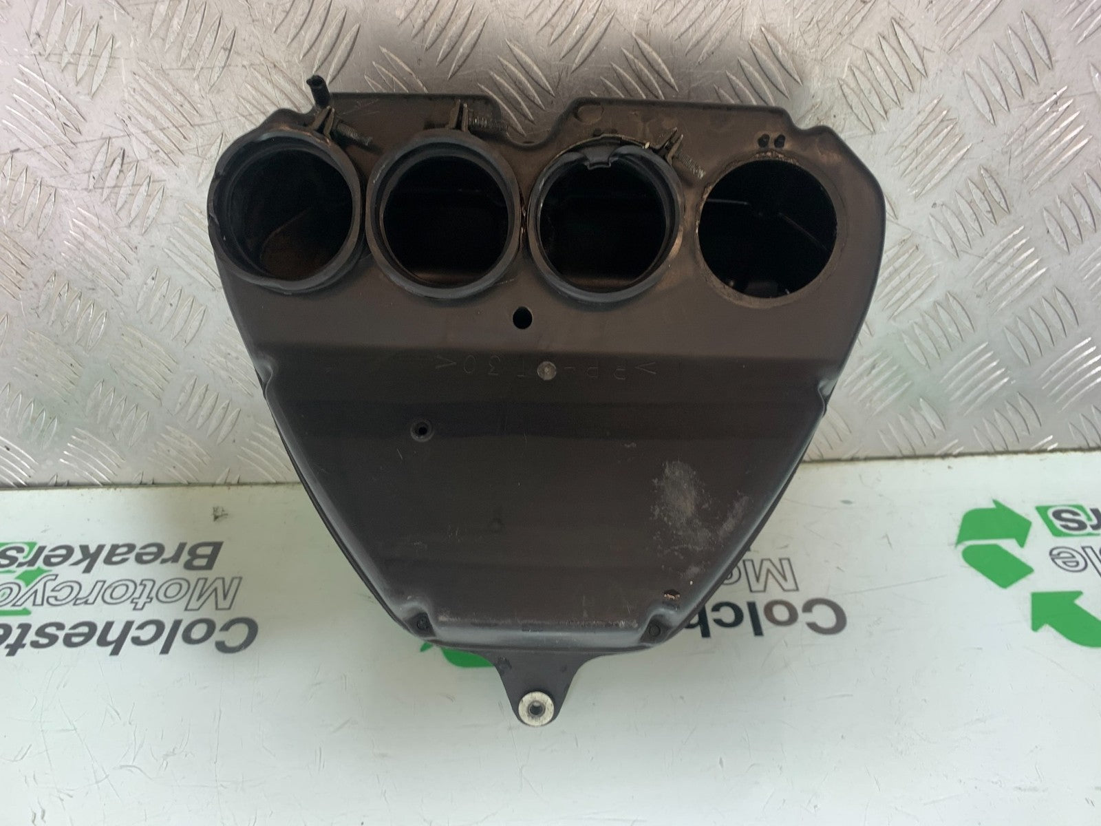 YAMAHA YZF R1 4XV AIRBOX   YEAR 1998-99 (CMB1291)