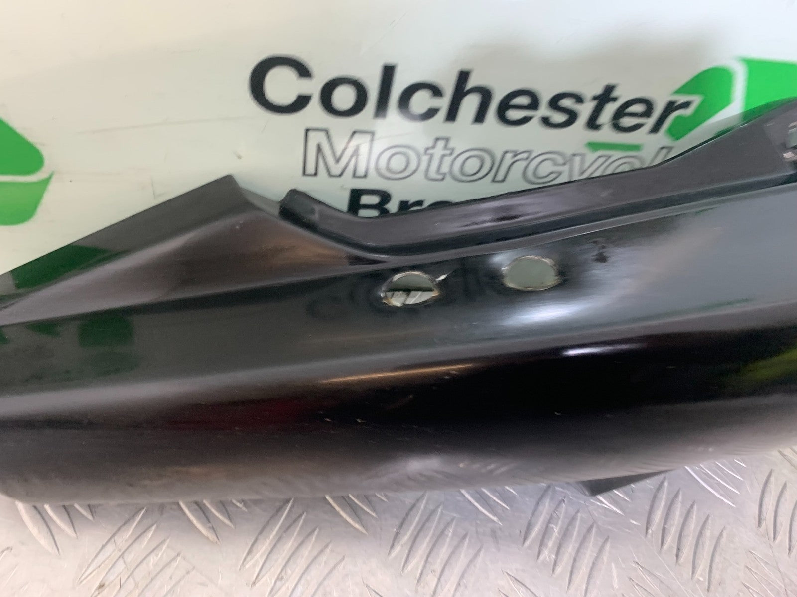 YAMAHA FZS600 FAZER 600 RIGHT TAIL PIECE  YEAR 1998-2001 (CMB1267)