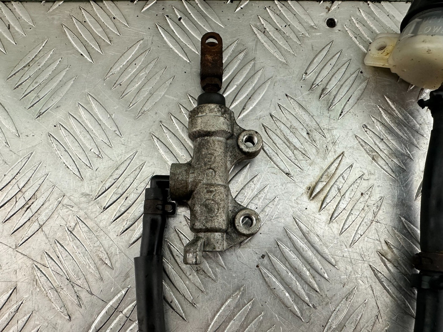 KAWASAKI ER6 F ER6F REAR BRAKE MASTER CYLINDER YEAR 2005-2008 (CMB1178)
