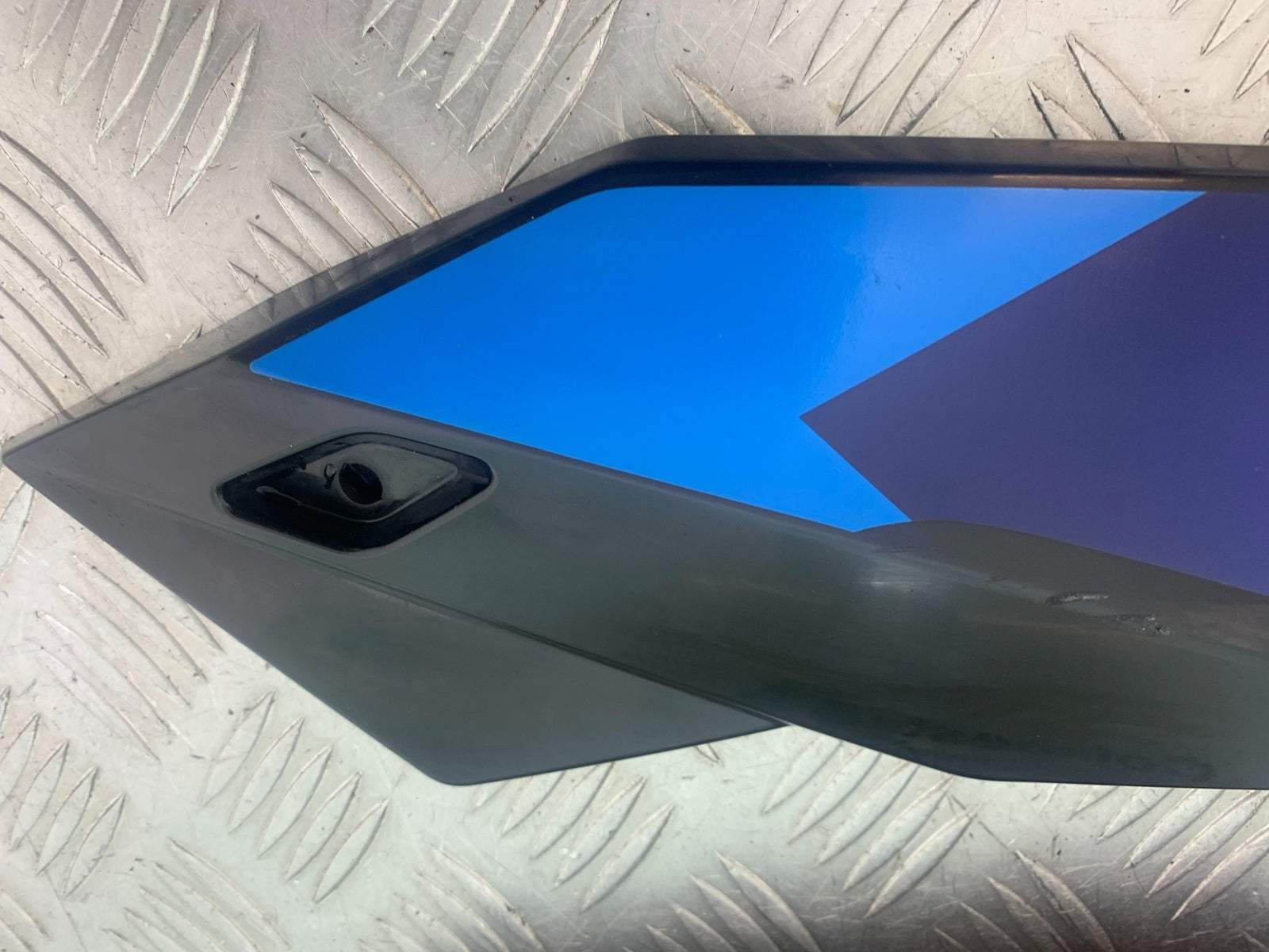 BMW M1000 R LEFT AND RIGHT BELLYPANS  YEAR 2023-2024 (CMB1140)