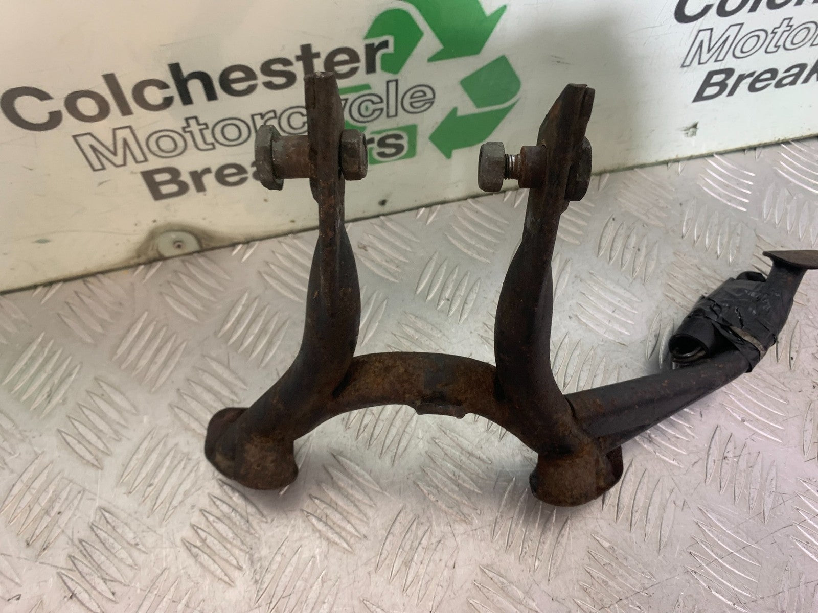 YAMAHA XJ900 XJ 900 DIVERSION CENTER STAND   YEAR 1994-2002 (CMB1292)