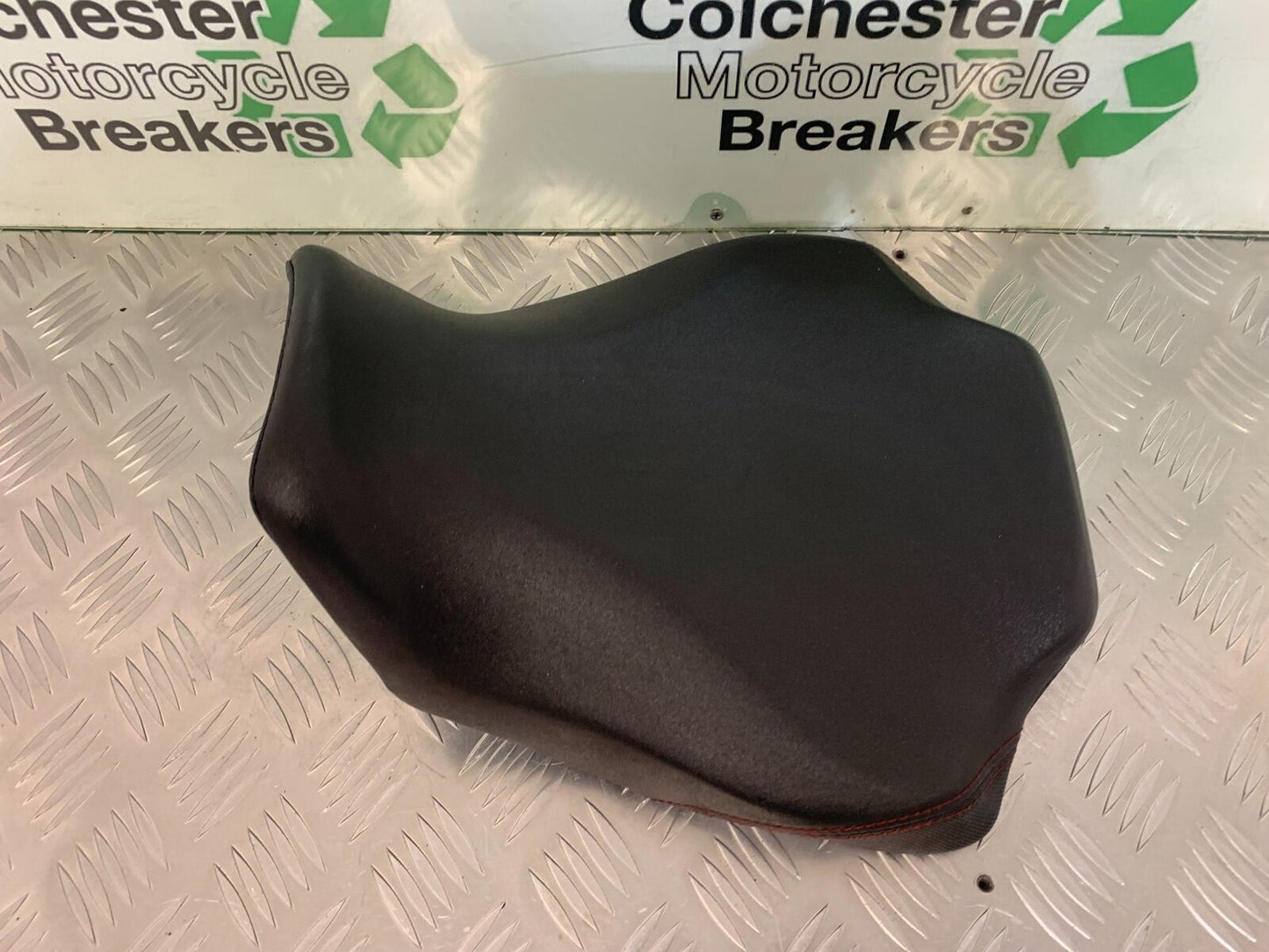 HONDA CBR650 R CBR 650R FRONT SEAT   YEAR 2019-2020 (STOCK 952)