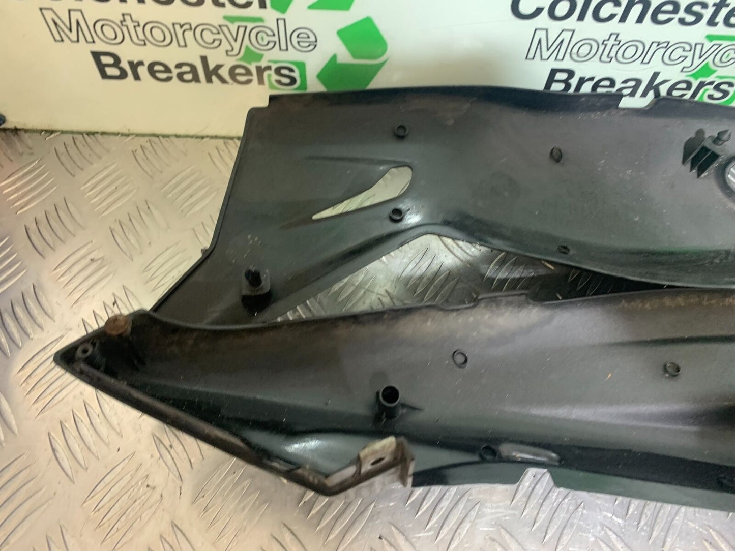 YAMAHA YZF600 YZF 600 THUNDERCAT LEFT & RIGHT SEAT PANELS  1996-2003 (CMB1134)