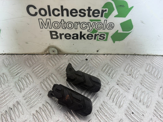 YAMAHA XT660 OEM FRONT FOOT RESTS PEGS STEPS SET PAIR YEAR 2004-2016 CMB1318