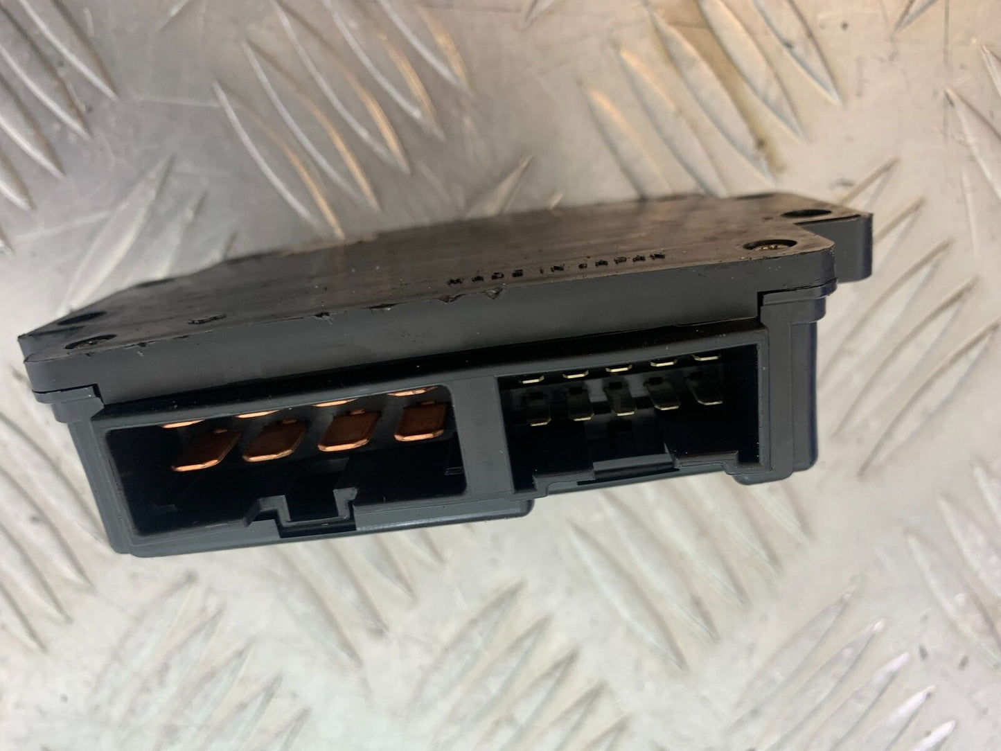 KAWASAKI ZX6R ZX6 J FUSE BOX  YEAR 2000 (CMB1129)