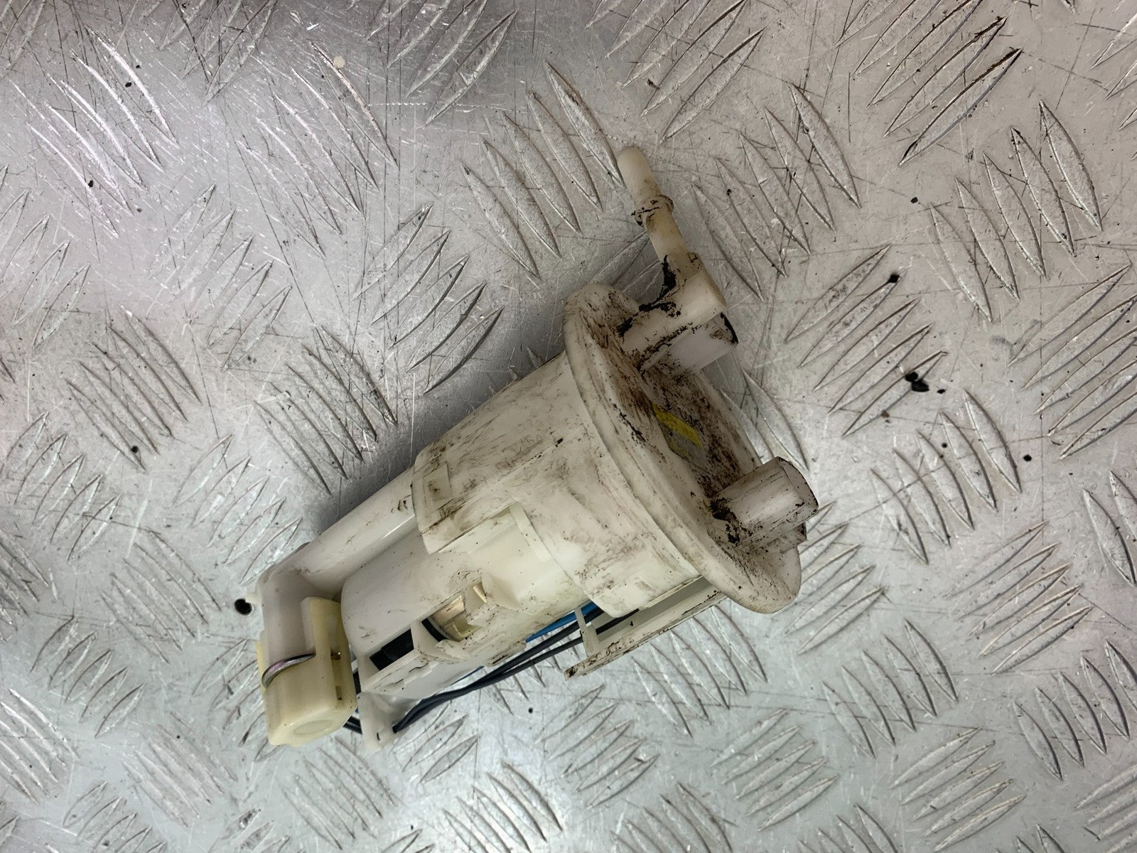 TRIUMPH 1050 SPRINT ST PETROL PUMP  2003-2011 (CMB1285)