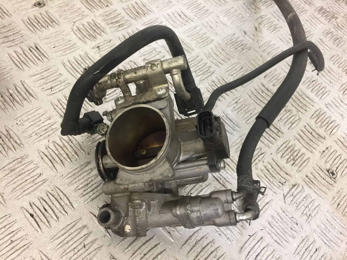 YAMAHA XT660 Z TENERE THROTTLE BODY   YEAR 2012  (STOCK 661)