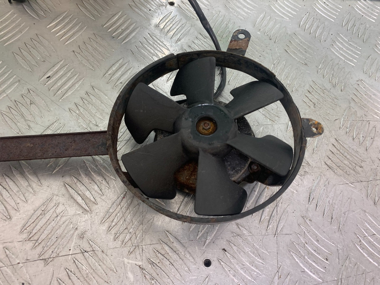 YAMAHA YZF1000 THUNDERACE RADIATOR FAN  YEAR 1997-2000 (CMB1204)
