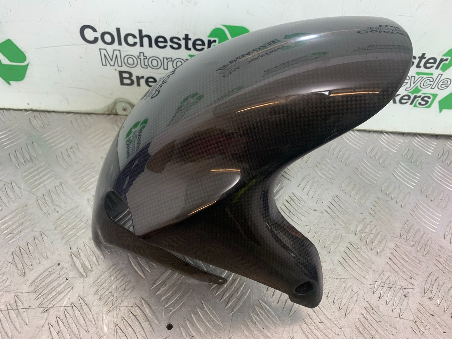 APRILIA RSV1000 R FACTORY MILLE CARBON FRONT MUDGUARD   2004-09 (CMB1203)
