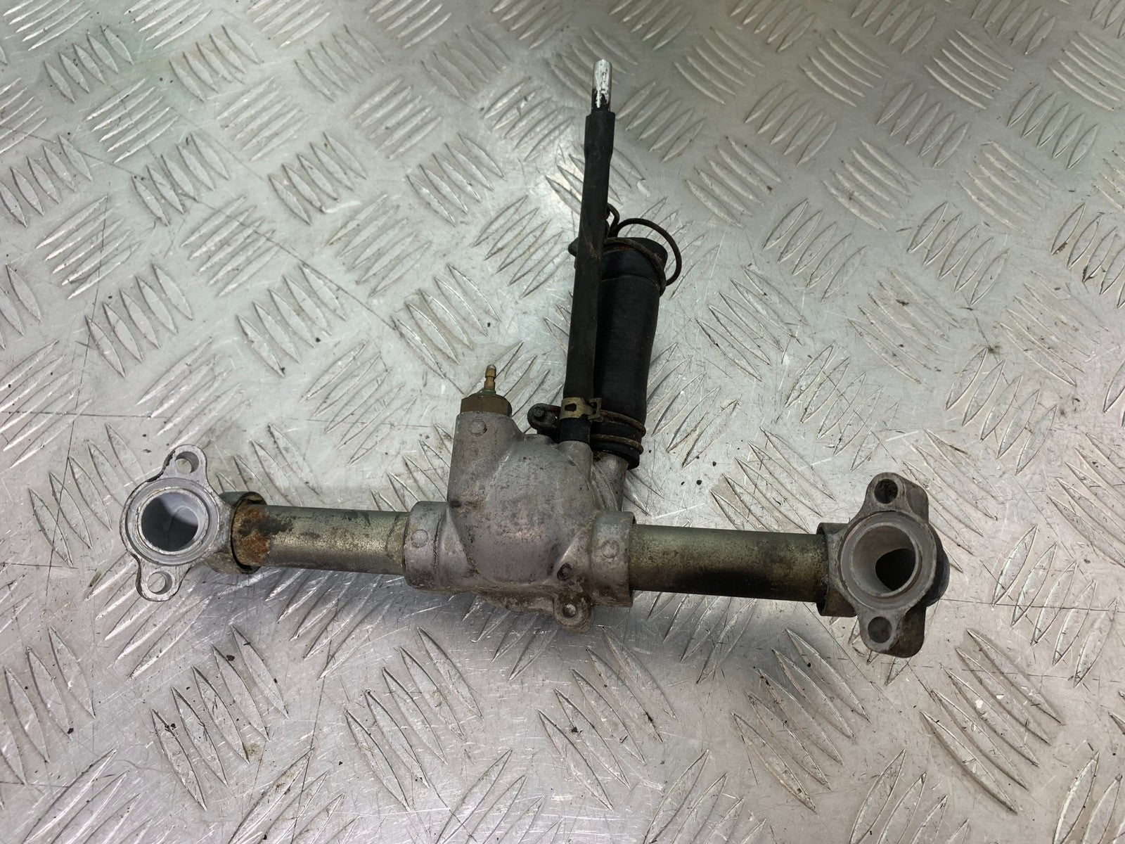 HONDA GL500 GL 500 SILVERWING THERMOSTAT YEAR 1981-82 (CMB1168)