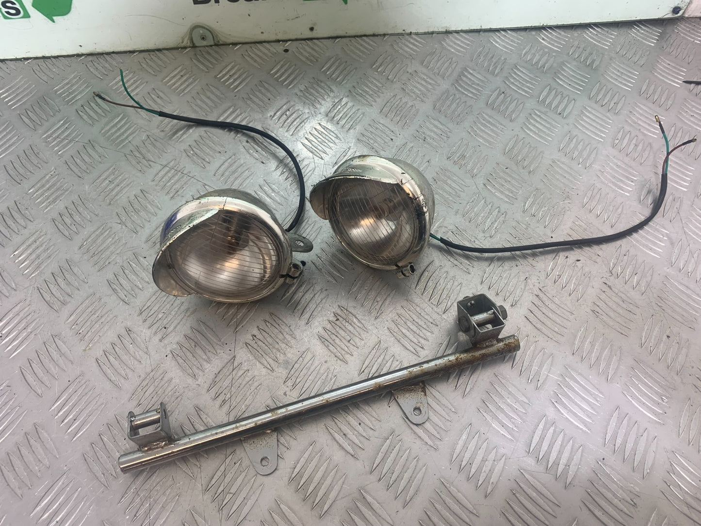 PIONEER XF250 SPOT LIGHTS  YEAR 2009 (CMB1143)