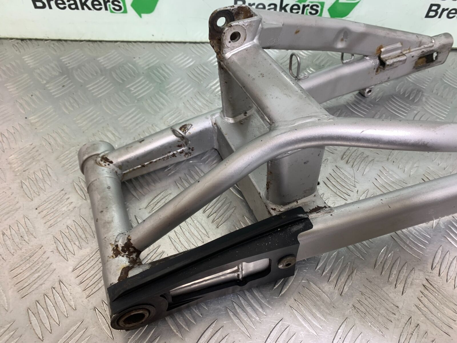 KAWASAKI ER6 N SWINGARM  YEAR 2005-2008 (CMB1034)