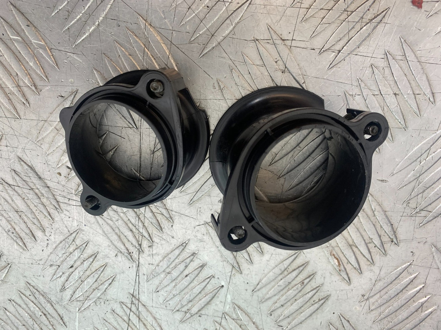 APRILIA RS660 RS 660 2 X TRUMPETS   YEAR 2020-2024 (CMB1202)