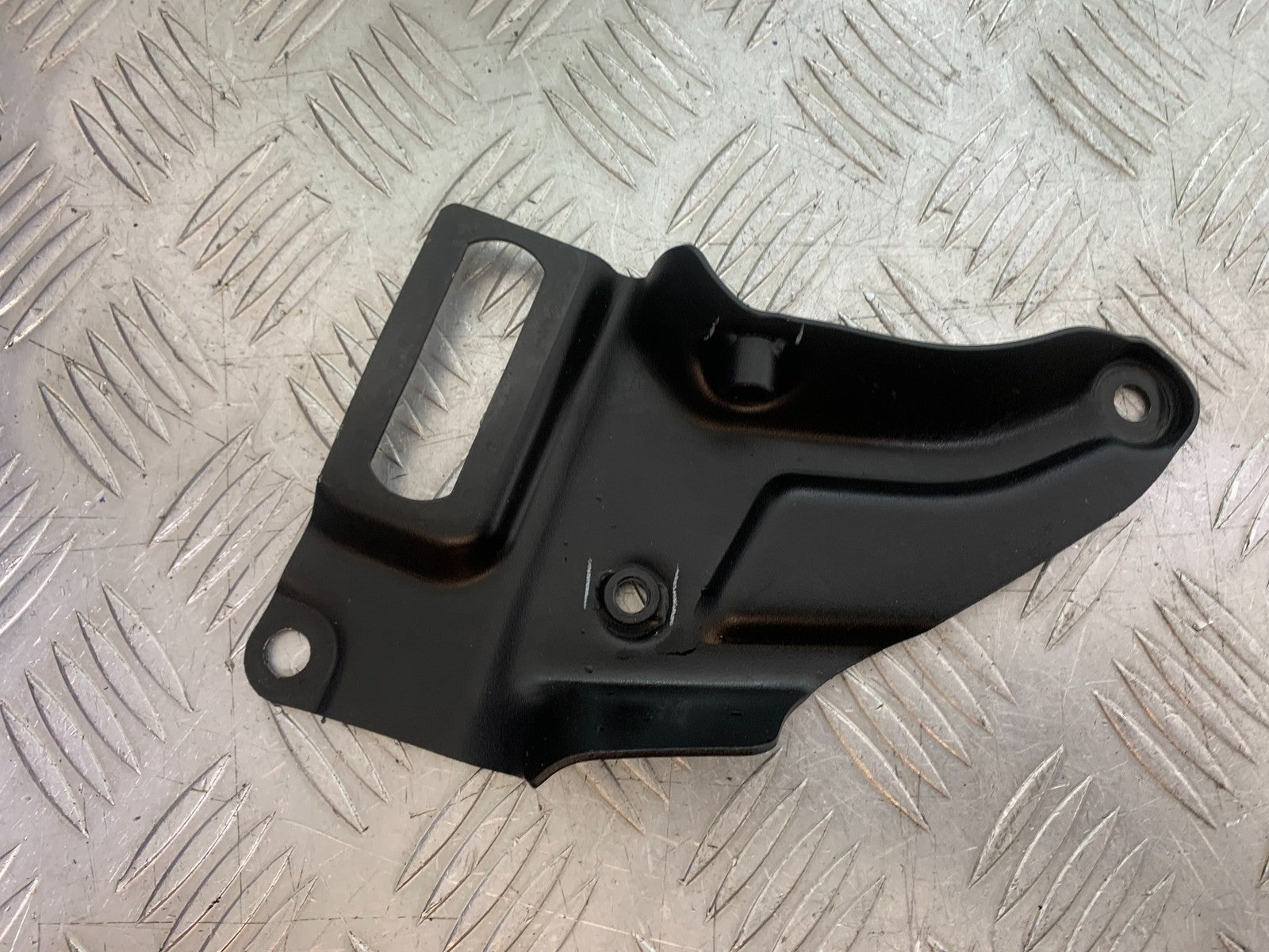 TRIUMPH TRIDENT 660 FRAME BRACKET  YEAR 2021-2024 (CMB1295)