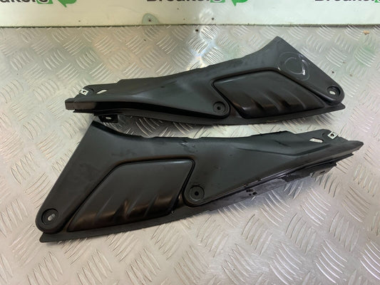 YAMAHA MT 125 MT125 LEFT AND RIGHT SIDE INFILLS  YEAR 2021-2024 ABS (CMB1010)