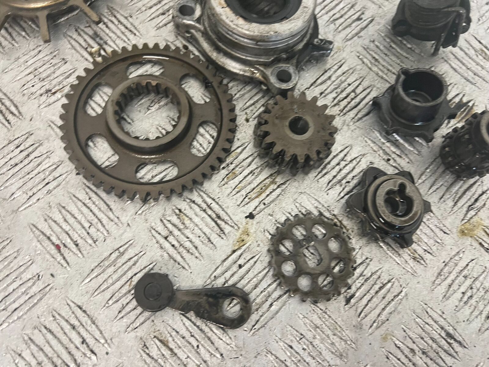 HONDA GL1800 GL 1800 ENGINE PARTS JOB LOT   YEAR 2004 ABS (STOCK 890)