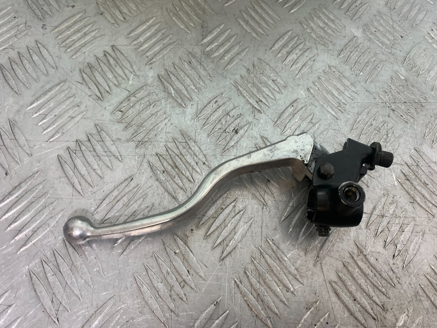 YAMAHA XJ900 XJ 900 DIVERSION CLUTCH LEVER AND BRACKET  YEAR 1994-2002 (CMB1292)