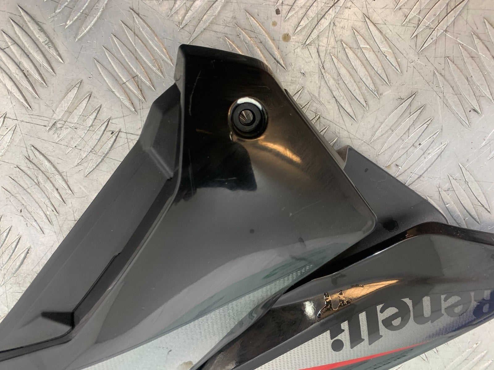 BENELLI BN125 BN 125 RIGHT SIDE FAIRING   YEAR 2018-2021 (CMB1194)