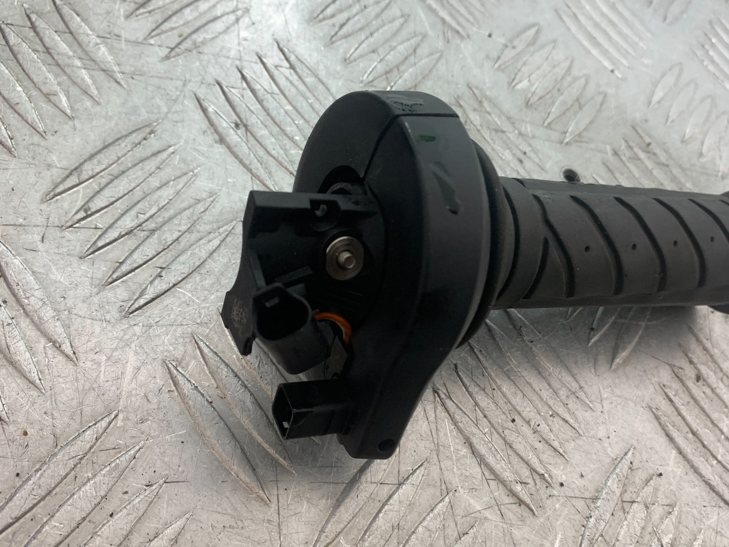 BMW S1000 RR THROTTLE AND GRIP  YEAR 2015-2018 (CMB1246)