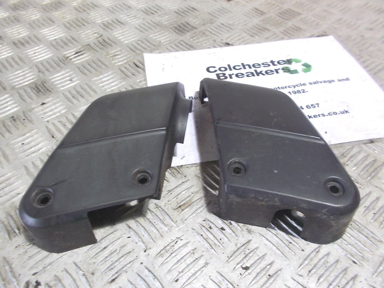 YAMAHA FZS1000 FZS 1000 FAZER LEFT AND RIGHT CARB COVERS YEAR 2002 2005