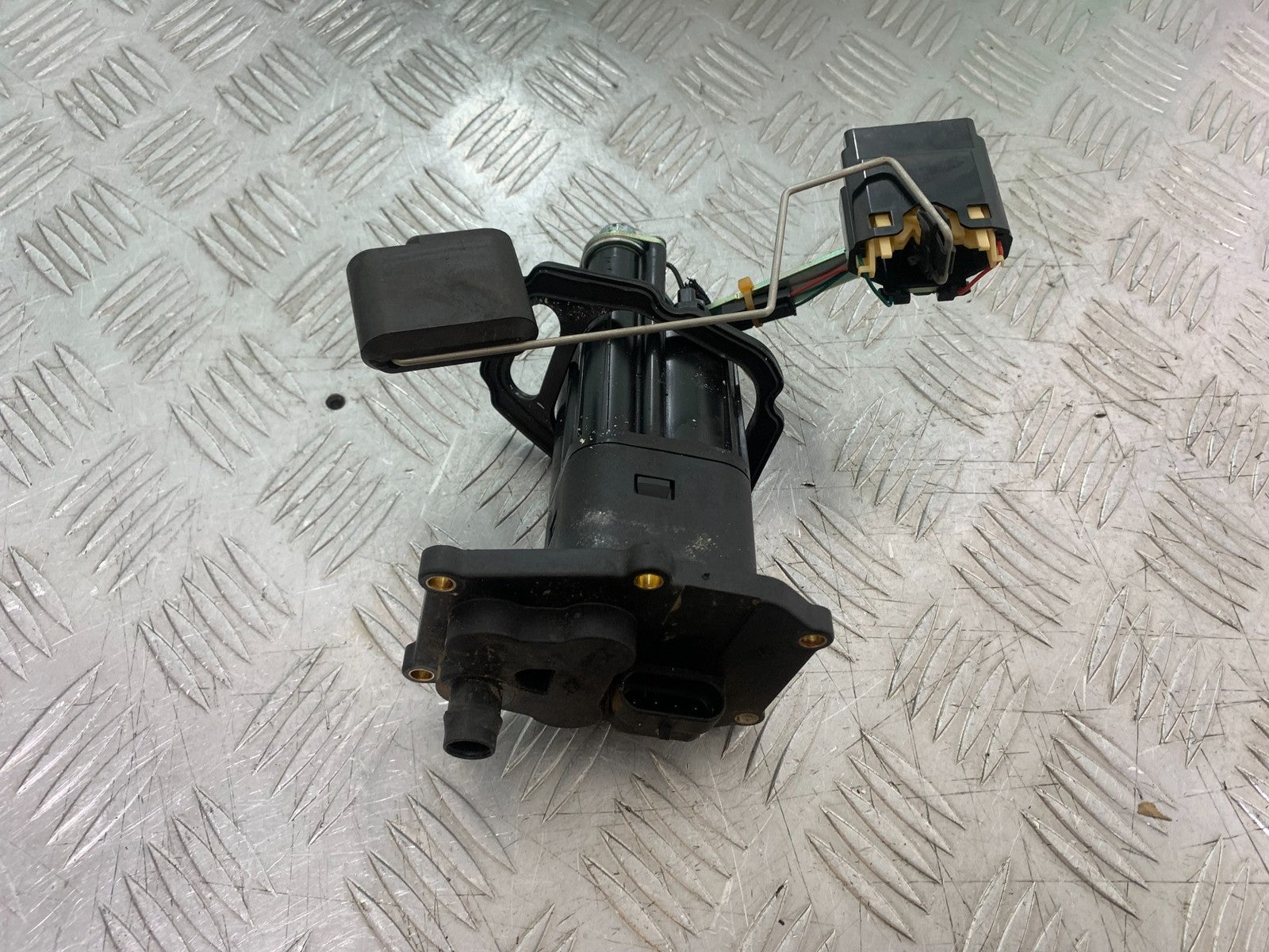DUCATI 937 MONSTER PETROL PUMP  YEAR 2021-2024 (CMB1270)