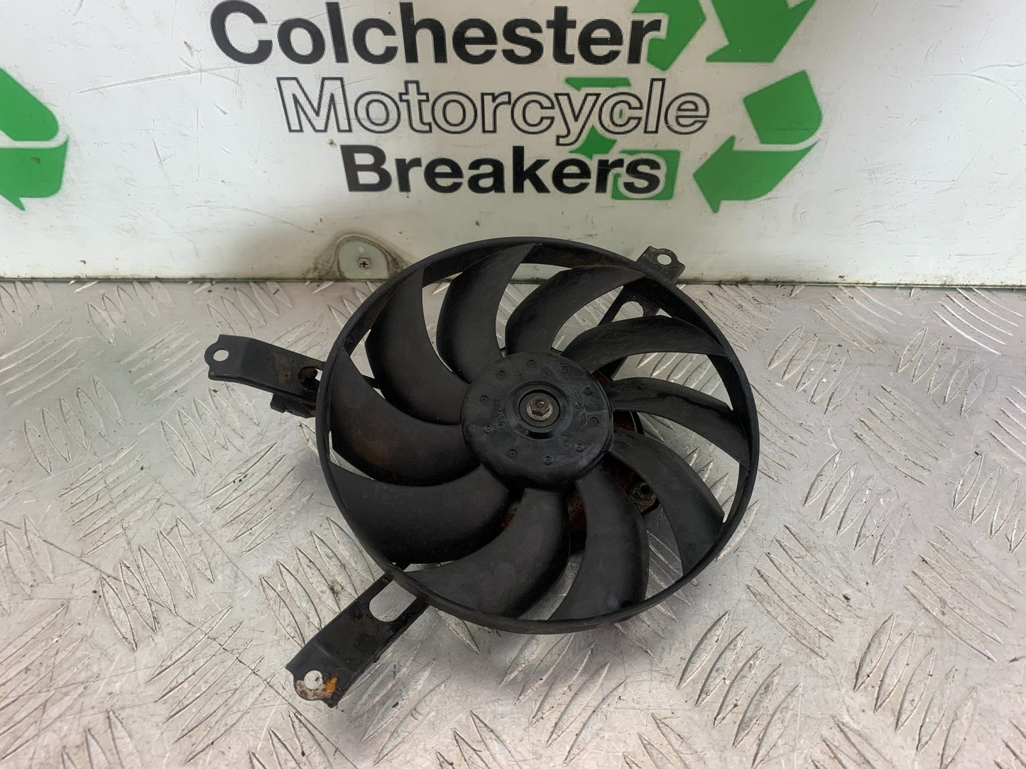 HONDA CBR1000 RR CBR 1000RR FIREBLADE RIGHT RADIATOR FAN 2008-2011 (CMB1179)