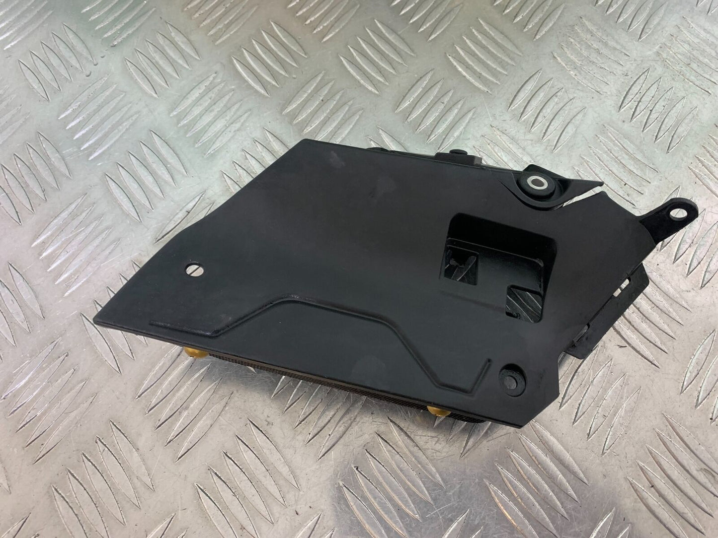 YAMAHA MT09 MT-09 INFILL PANELS  YEAR 2013-2016  (STOCK 997)