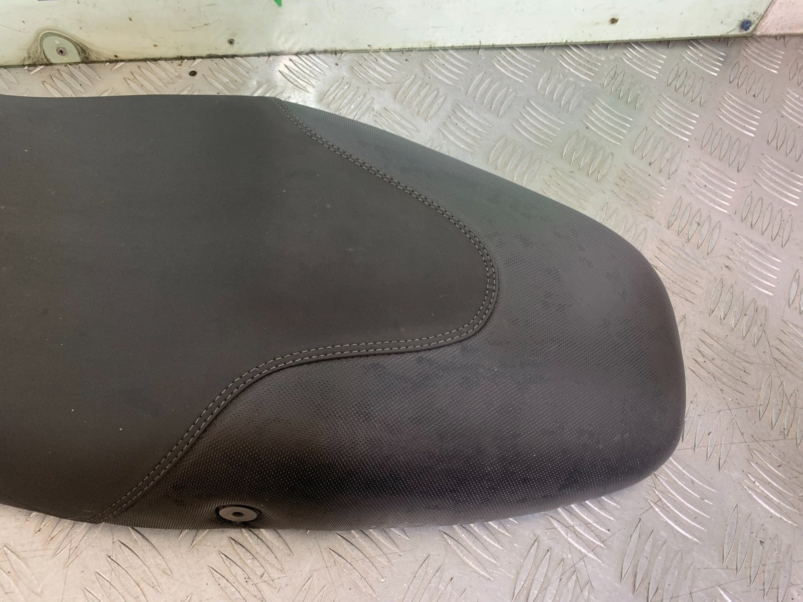 TRIUMPH SPEED TRIPLE R 1050 SEAT  2009 (CMB1183)